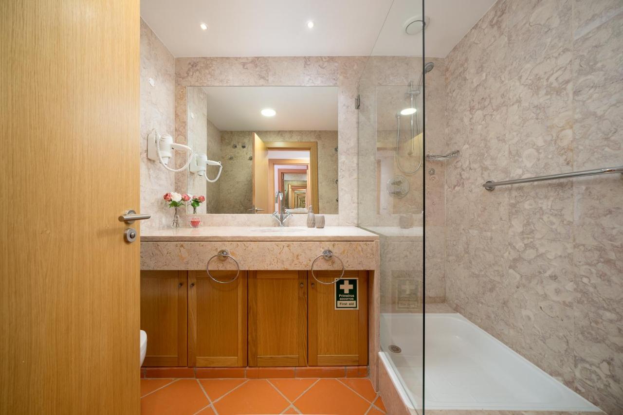 Al - Apartamentos Vila Sol F5 Bloco 3 Картейра Экстерьер фото