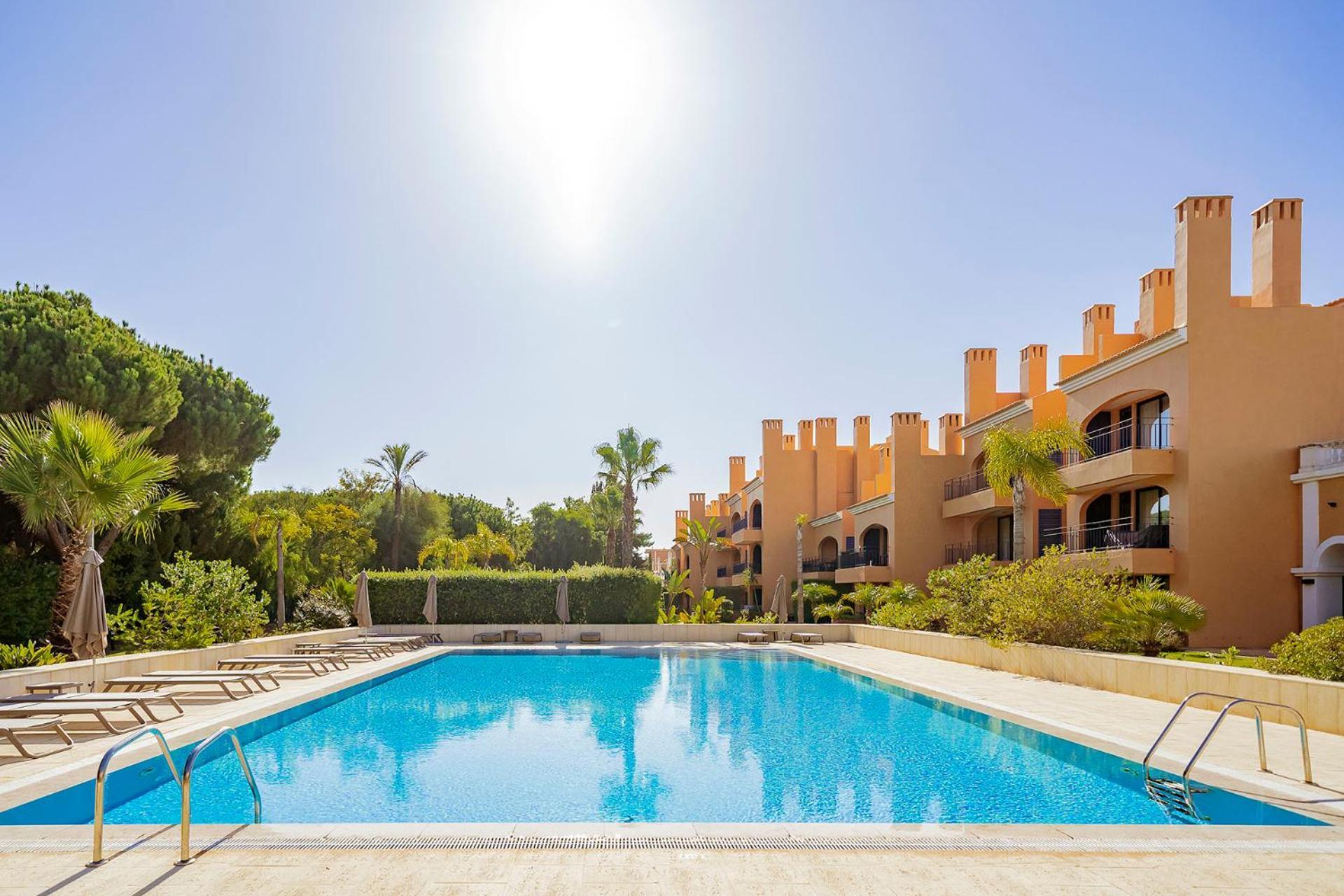 Al - Apartamentos Vila Sol F5 Bloco 3 Картейра Экстерьер фото